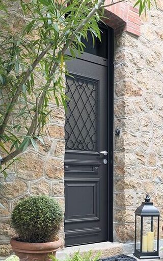 ALU R : Porte d’entrée en aluminium : visez l’excellence d’une fabrication durable et design